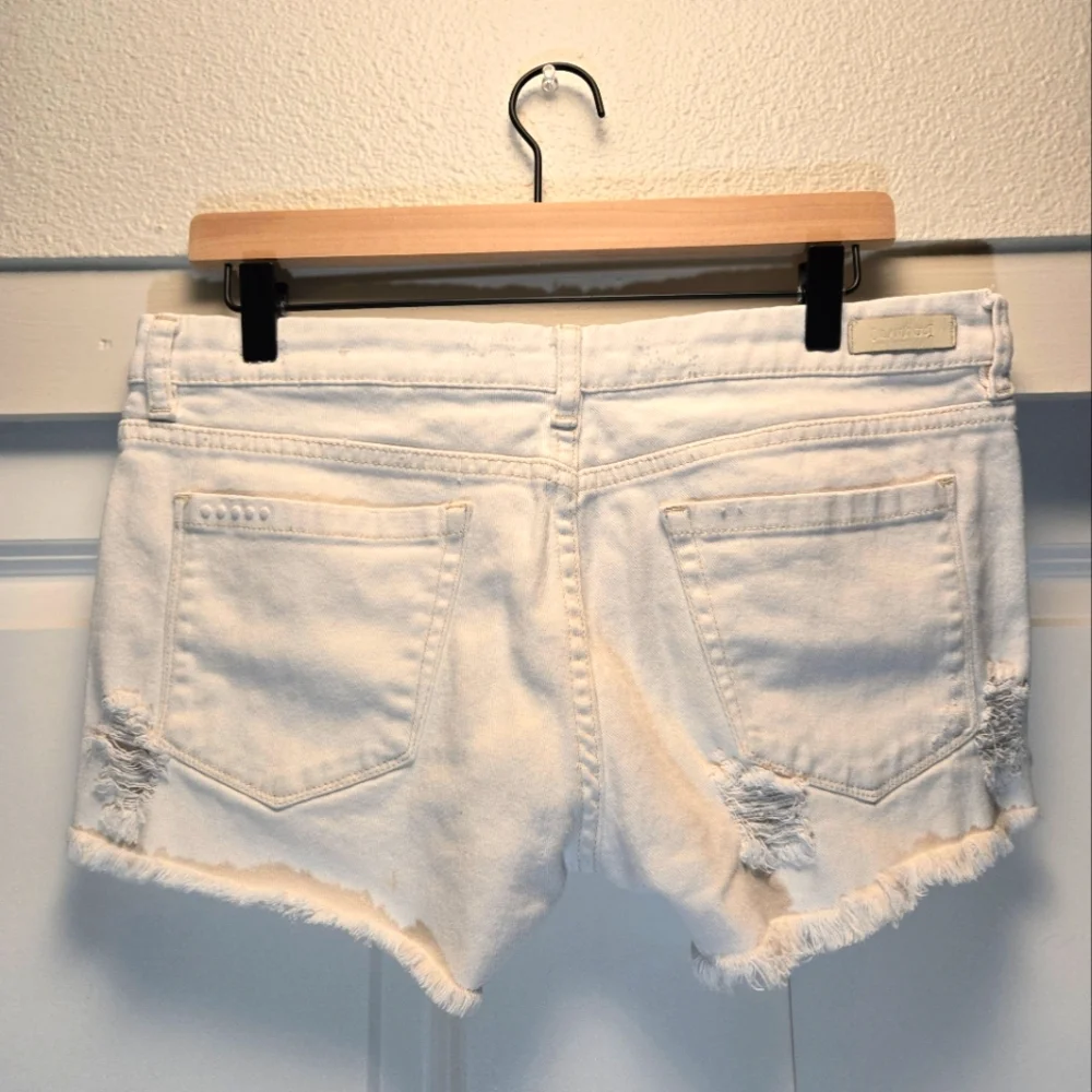 Blank NYC Distressed White Shorts size 29 - Picture 4 of 10